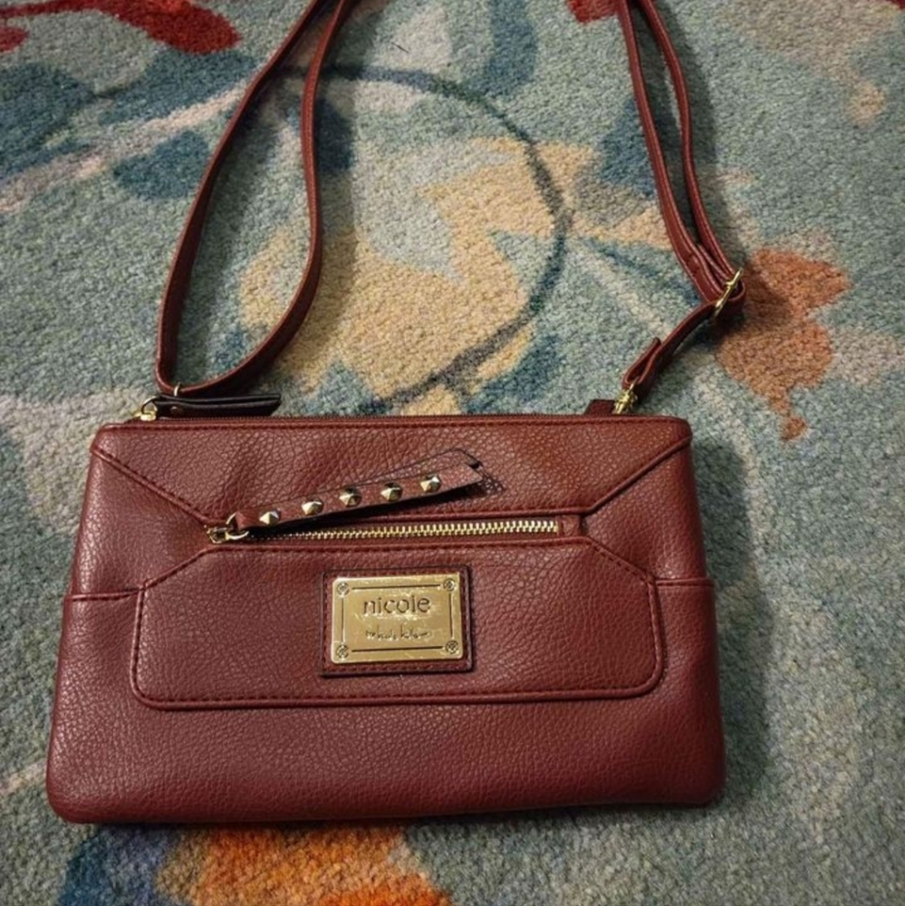 EUC Nicole By Nicole Miller- Sophia Wristlet/crossbody Bag